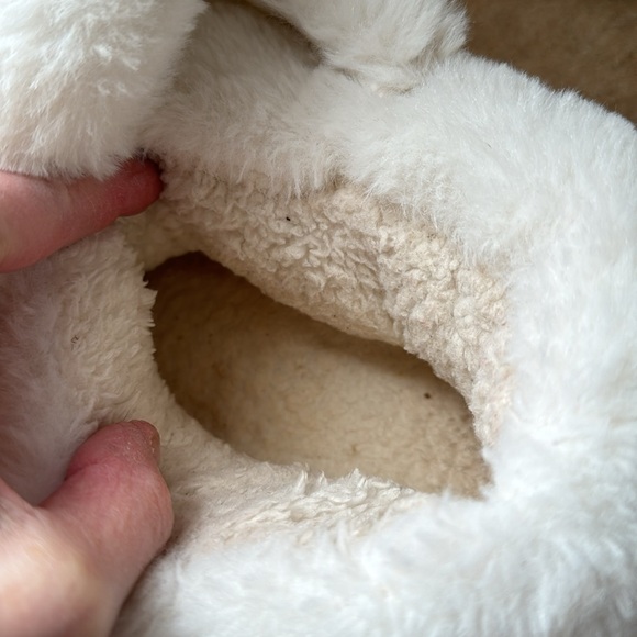 CUTEST SWAN SLIPPERS! Size 5-6 Women, no tags. Fluffy fleece inside. Washable! - Picture 3 of 6